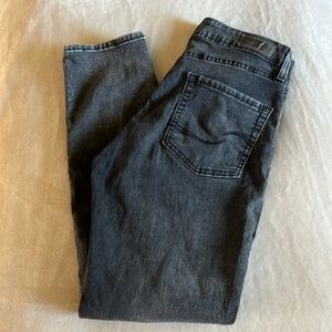 Women’s Levi jeans. Midrise. Slim cuffed. 29 inch waist.